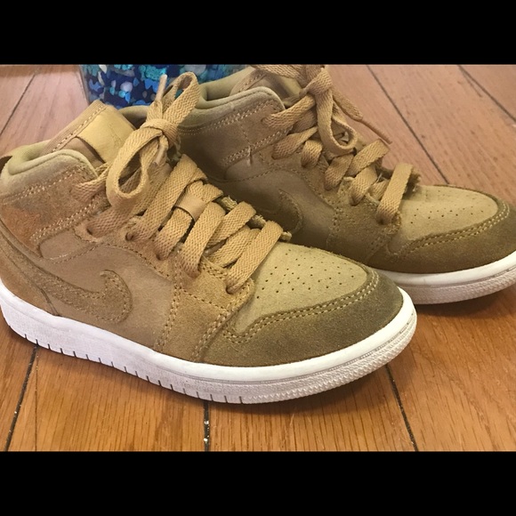 Jordan Other - Jordan GOLDEN HARVEST SAIL 1’s